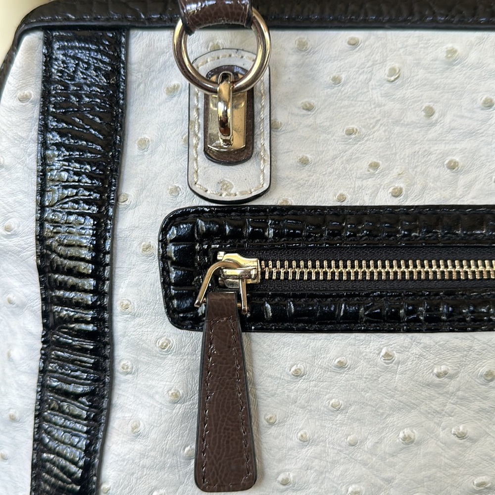 Guess Bag - Picture 6 of 16